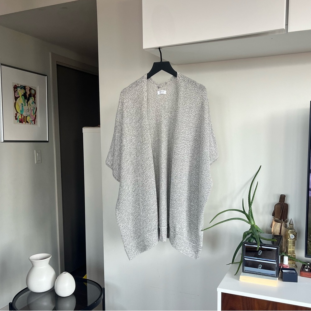 Aritzia Community Ionic Cape Cozy Relaxed Knit Oversized Spring Cardigan Sz XS - Picture 6 of 11